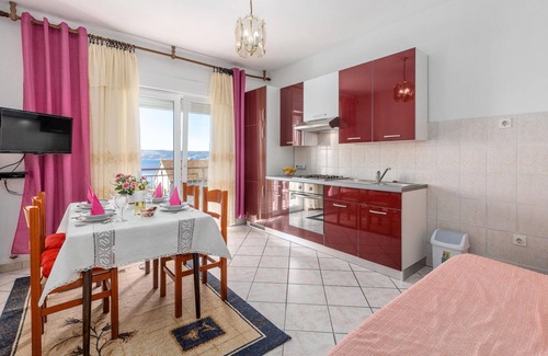 Novi Vinodolski Apartment | Cozy apartment in Novi Vinodolski