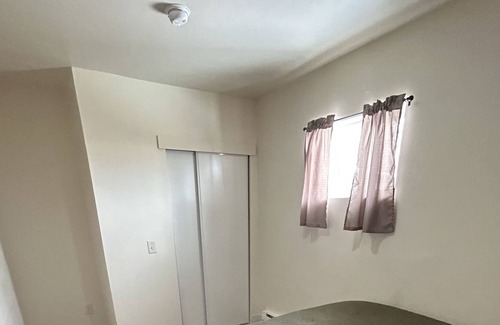 Rifle Apartment | Cozy apartment hunters and traveling professionals welcome!
