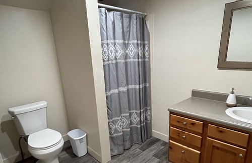 Rifle Apartment | Cozy apartment hunters and traveling professionals welcome!