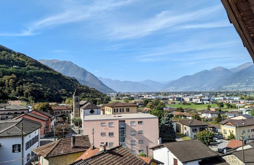 SantʼAntonino Apartment | Cozy apartment in central area