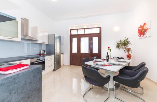 Kastel Sucurac Apartment | Cozy apartment in Kastel Sucurac