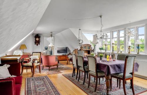 Snedsted House | Cozy Apartment In An Older Country House In Thy