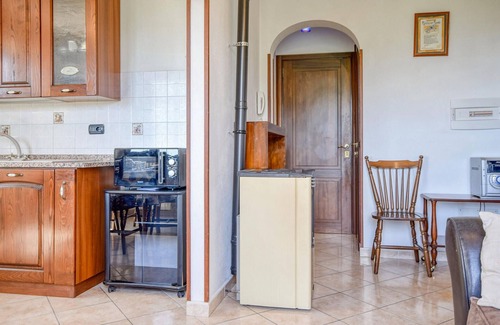 Carasco Apartment | Cozy apartment in Carasco with WiFi