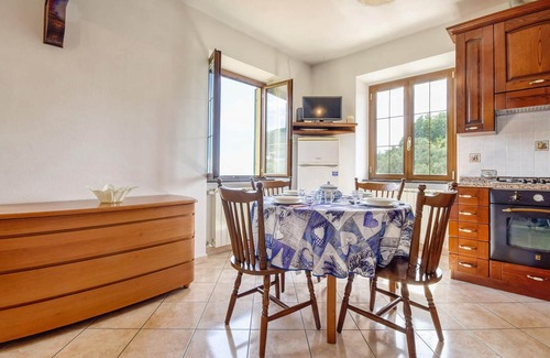 Carasco Apartment | Cozy apartment in Carasco with WiFi