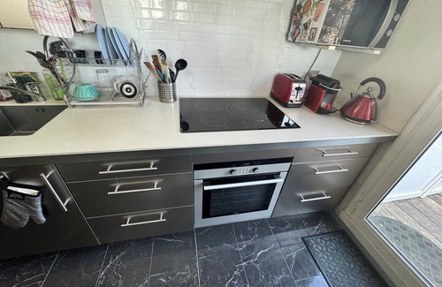 Toulouse East Apartment | Cozy apartment in charming Toulouse with WiFi, ACnGardened rooftop hyper center