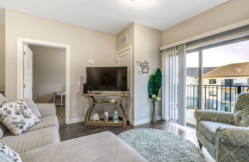 Mankato House | Cozy Apartment in Clubhouse building at Woodside Apartments