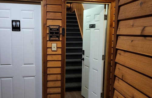 Brown City Apartment | Cozy apartment in delightful Brown City with WiFi, AC