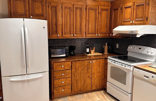 Dorval Apartment | cozy apartment in Dorval