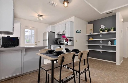 Edinburg Apartment | Cozy Apartment in Edinburg, TX!