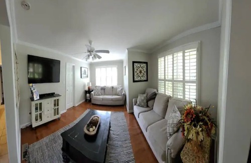 Ashley Oaks Apartment | Cozy apartment in farm!