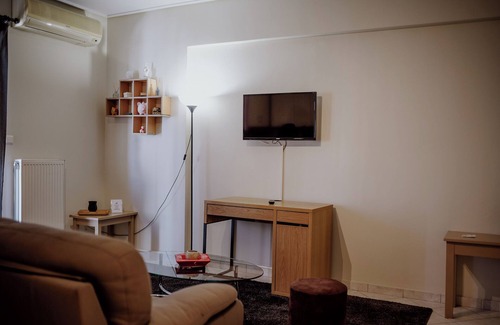 Agia Paraskevi House | Cozy Apartment in Agia Paraskevi