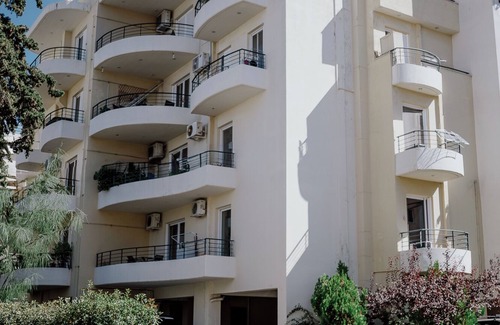 Agia Paraskevi House | Cozy Apartment in Agia Paraskevi