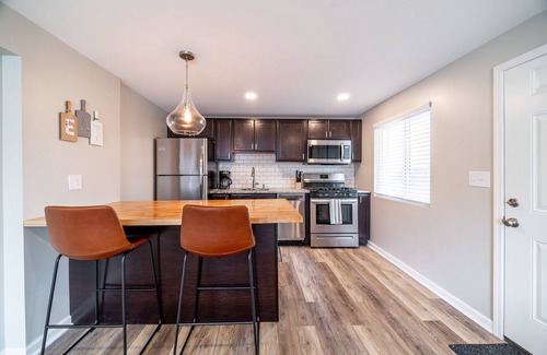 Gahanna Apartment | Cozy apartment in great location!