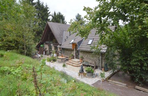 Immerath Apartment | Cozy Apartment in Immerath with Fishing Near