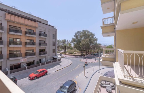 Jumeirah Village Triangle Apartment | Cozy Apartment in JVT Sleeps 4 with Balcony