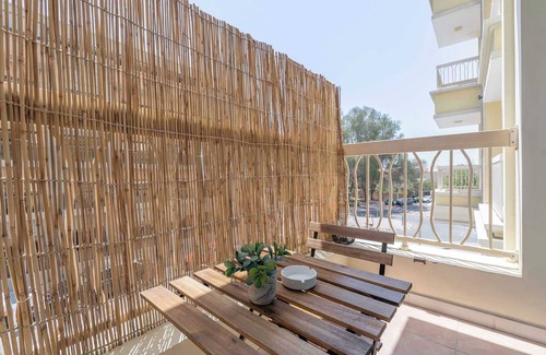 Jumeirah Village Triangle Apartment | Cozy Apartment in JVT Sleeps 4 with Balcony