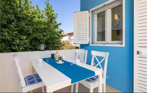 Kosljun Apartment | Cozy Apartment In Kosljun With Kitchen