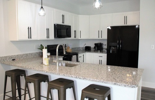 Lake City Apartment | Cozy Apartment in Lake City, only minutes from the baseball fields and food!