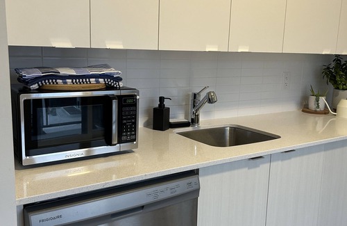 Brookhaven - Amesbury Condo | Cozy apartment in mid-town Toronto with parking. Pet friendly!