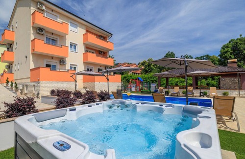 Opric Apartment | Cozy apartment in Opric with WiFi