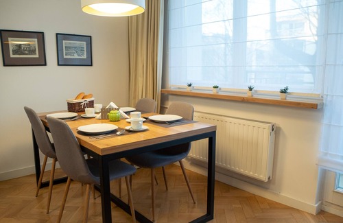 Nowe Miasto Apartment | Cozy Apartment in Beautiful District || Book Now