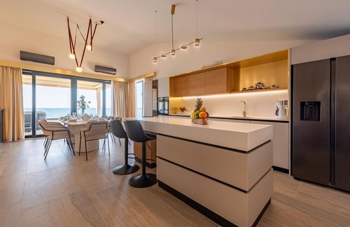 Povljana Apartment | Cozy apartment in Povljana with WiFi