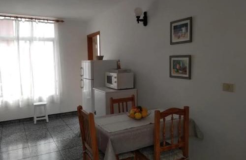 Puerto Naos Apartment | Cozy apartment in Puerto de Naos 45 m² mountain view