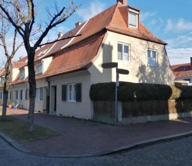 Glockenbach Apartment | Cozy apartment in residential area