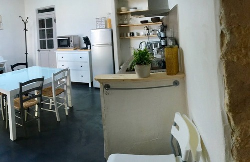 Villelaure Apartment | Cozy apartment in South Luberon, ideal for exploring Provence