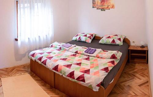 Gracac Apartment | Cozy Apartment In Srb With Wifi