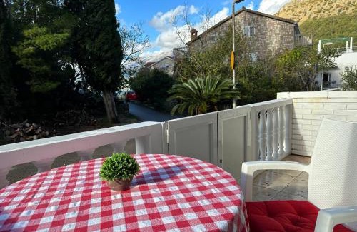 Sveti Stefan Apartment | COZY APARTMENT in Sveti Stefan, Budva -green area, terrace & parking