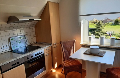 Sahlenburg Condo | Cozy apartment in the Lore house with a sunny balcony