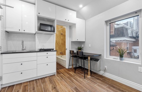 Byward Market - Parliament Hill Apartment | Cozy apartment in the heart of Ottawa, just a short walk from downtown!