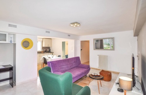 Vinassan Apartment | Cozy apartment in Vinassan with WiFi