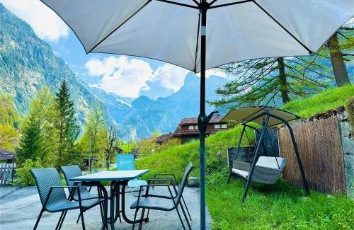 Kandersteg Apartment | Cozy Apartment in Vintage House in Kandersteg