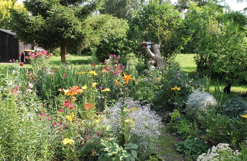 Walkendorf Apartment | Cozy Apartment in Walkendorf with Garden