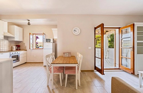 Zaboric Apartment | Cozy apartment in Zaboric with kitchen