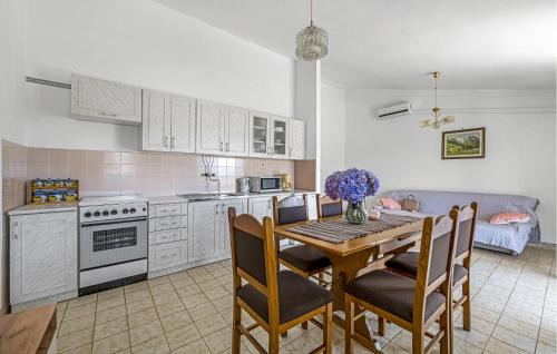 Jadrija Apartment | Cozy Apartment In Zaton With Wifi