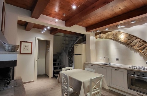 Guzman Apartment | Cozy apartment, inside the walls of Bevagna, newly renovated.