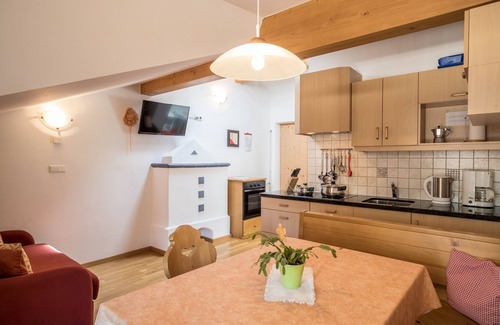 Caminata di Tures Apartment | Cozy Apartment "Kornblume - Mesnerhof" with Mountain View, Wi-Fi, Balcony & Garden