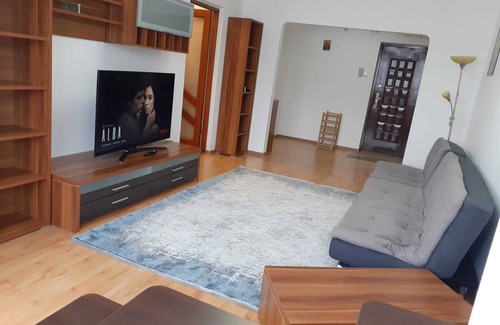 Suceava Apartment | Cozy apartment, located near a vibrant main street ideal for short term retreat
