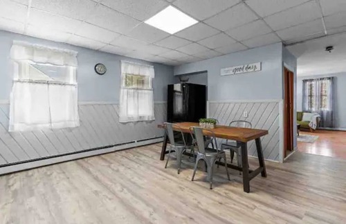 Washington Park Apartment | Cozy Apartment-Minutes to Downtown