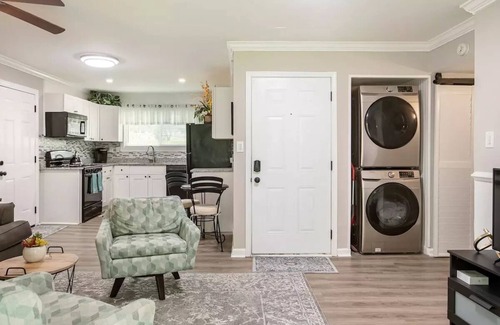 College Park Apartment | Cozy Apartment near Atlanta Airport