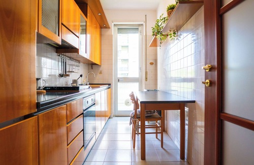 Dergano Apartment | Cozy Apartment Near Bovisa – WiFi, AC, Metro