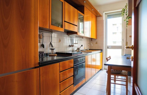 Dergano Apartment | Cozy Apartment Near Bovisa – WiFi, AC, Metro