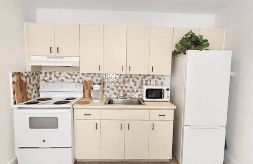 East Little Havana Apartment | Cozy Apartment Near Brickell IV