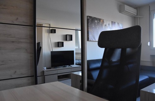 Banovo brdo Apartment | Cozy Apartment near City Center