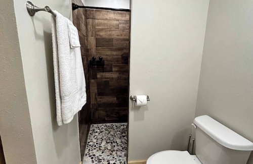Browning Apartment | Cozy apartment near GNP!