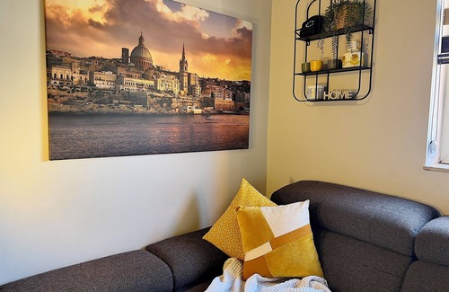 Paola Apartment | Cozy Apartment Near Top Spots South Malta
