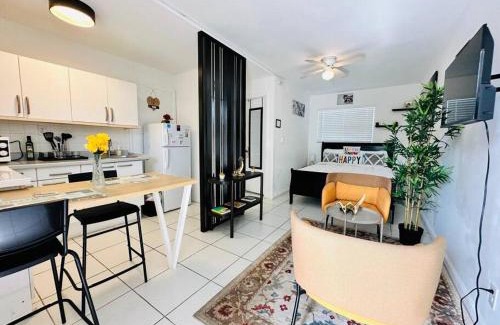 Driftwood Apartment | Cozy apartment near Seminole Hard Rock Cafe